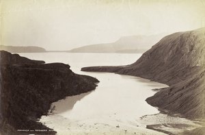 Montañas Wahanga y Tarawera, desde el lago Tarawera, octubre 1886